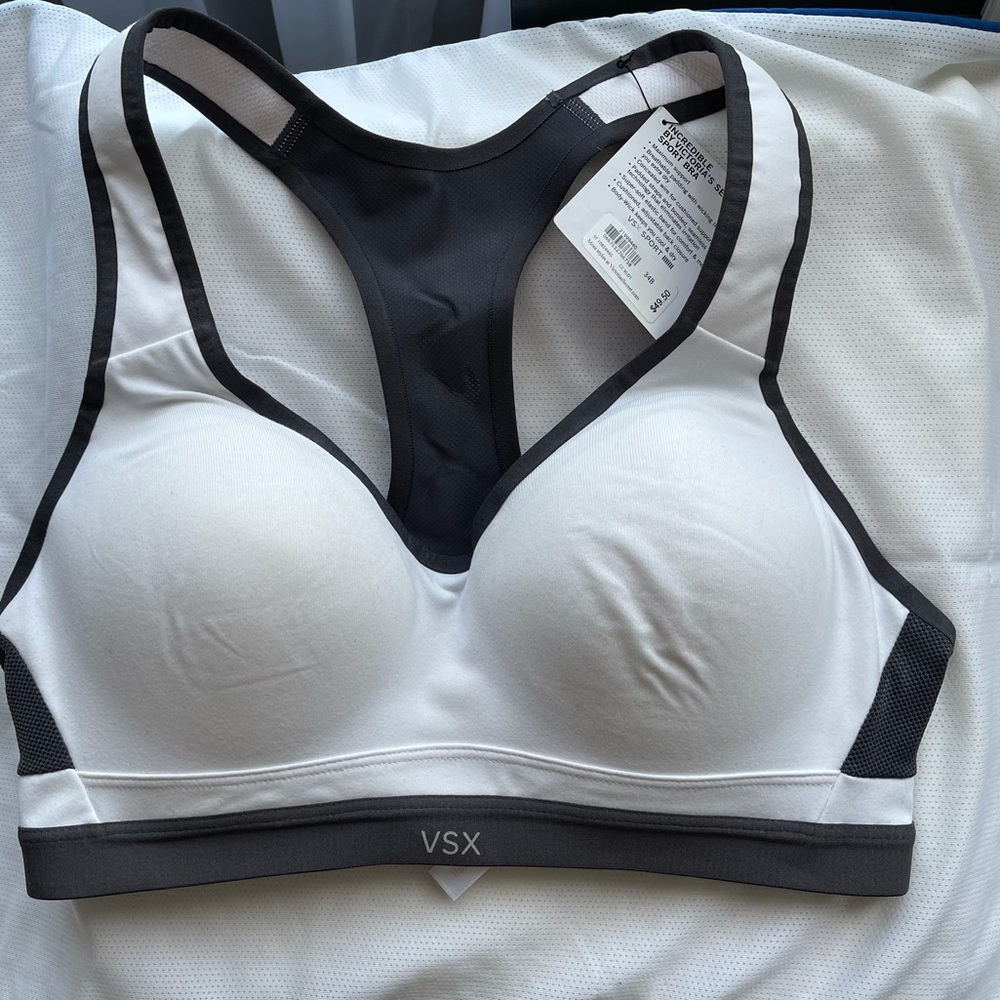 Victoria’s Secret sports bra, size 34B. NWT